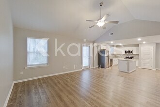 136 Western Red Cedar Dr in Springfield, GA - Building Photo - Building Photo