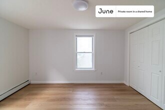 Room in Shared 4 bed/4 bath home in Cambridge, MA - Building Photo - Building Photo