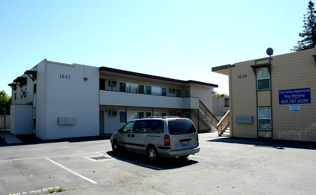 1642 Clayton Rd in Concord, CA - Building Photo - Building Photo