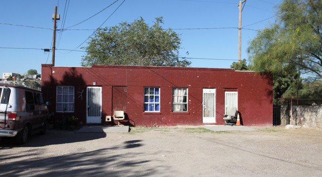 1820 W Paisano Dr in El Paso, TX - Building Photo - Building Photo