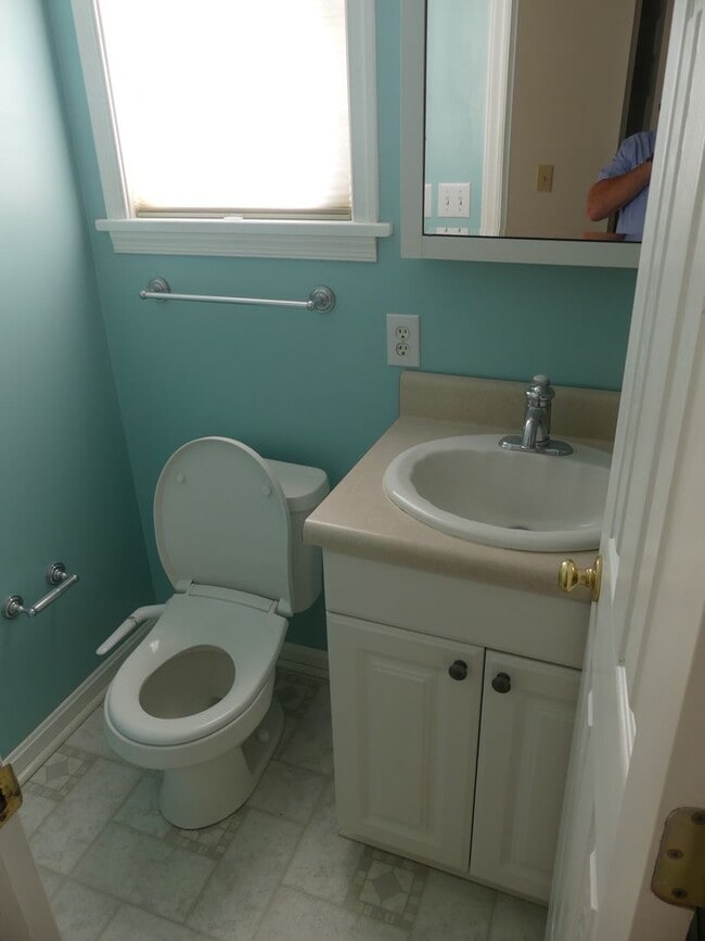 22 Bunting Ln in Poquoson, VA - Building Photo - Building Photo