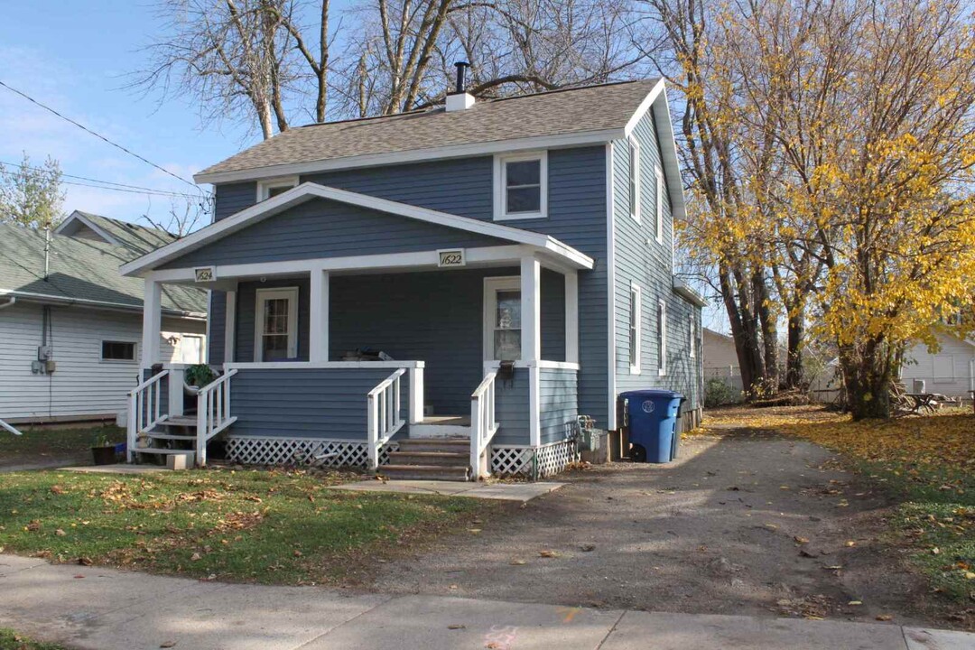 1622 Walnut St in Oshkosh, WI - Building Photo