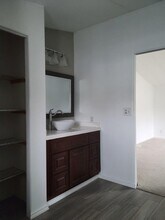 930 NW Donahoo St in McMinnville, OR - Building Photo - Building Photo