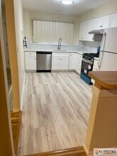 291 Undercliff Ave in Edgewater, NJ - Building Photo - Building Photo