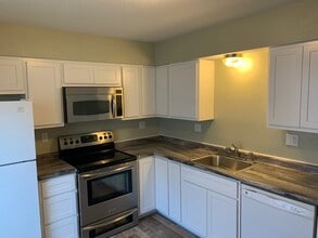 312 Linden, Unit Apt A in Edwardsville, IL - Building Photo - Building Photo