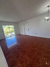 13725 NE 6th Ave in North Miami, FL - Building Photo - Building Photo