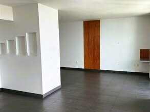 253 NE 2nd St, Unit 3807 in Miami, FL - Building Photo - Building Photo