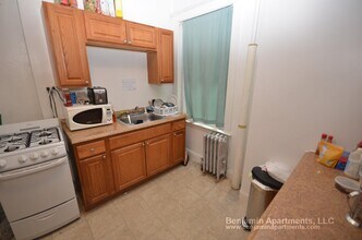 1626 Commonwealth Ave, Unit 9 in Boston, MA - Building Photo - Building Photo