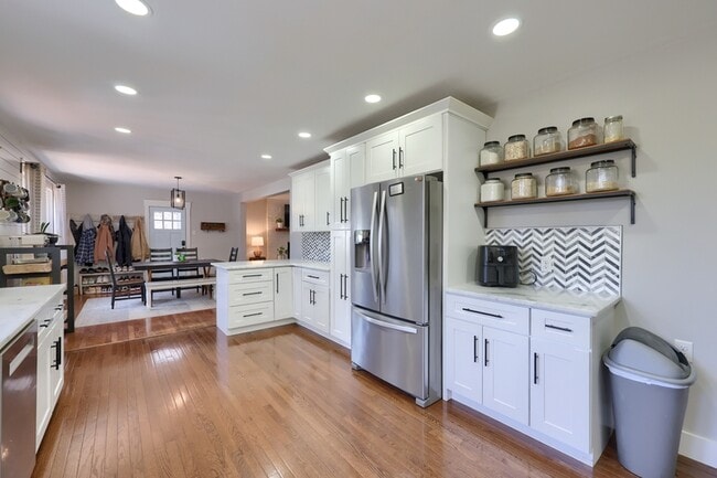 property at 1859 New Holland Pike