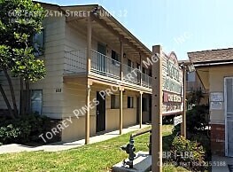 608 E 24th St in National City, CA - Building Photo