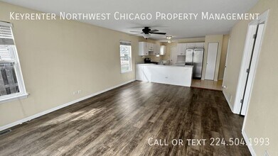 790 Wedgewood Cir in Lake In The Hills, IL - Building Photo - Building Photo