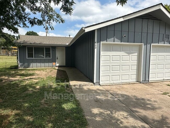 622 N 13th Terrace in Leavenworth, KS - Building Photo - Building Photo