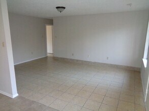 5164 Woody Dr in Horn Lake, MS - Building Photo - Building Photo