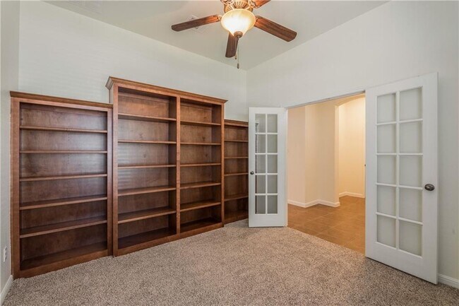 2487 Santa Barbara Loop in Round Rock, TX - Building Photo - Building Photo