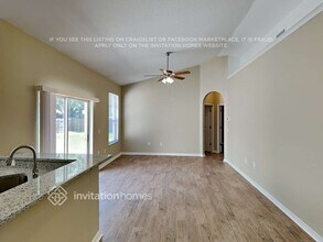 3719 Windy Meadow Dr in Tavares, FL - Foto de edificio - Building Photo