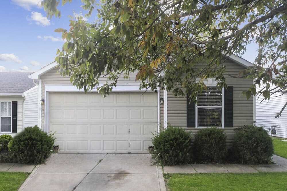 1836 Dutch Elm Dr in Indianapolis, IN - Foto de edificio