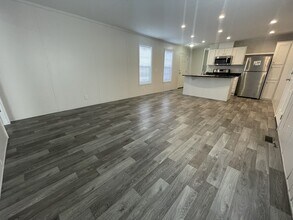 38171 Ducharme Dr in Clinton Township, MI - Building Photo - Building Photo