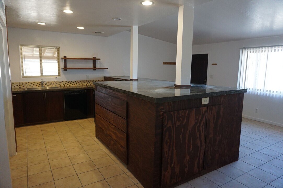 2432 N Columbus Blvd in Tucson, AZ - Building Photo