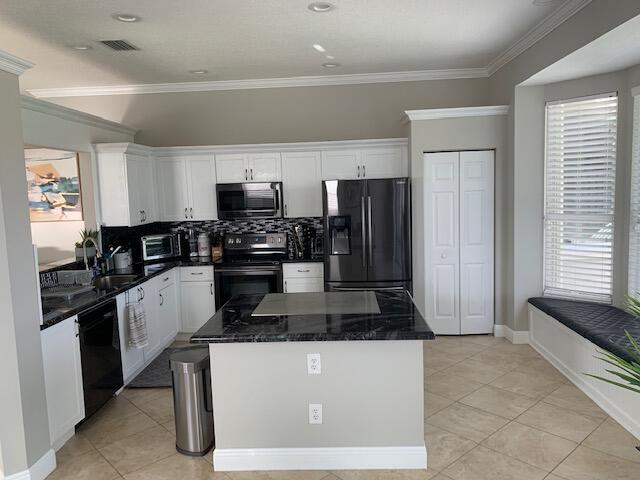 7891 Manor Forest Blvd