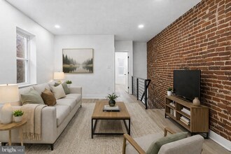 1502 S 52nd St in Philadelphia, PA - Foto de edificio - Building Photo