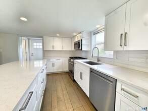 112 Georgetown Rd in Weston, CT - Building Photo - Building Photo