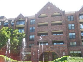 2100 Langston Blvd, Unit 214 in Arlington, VA - Building Photo