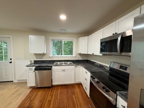 9 Chandler St in Wilton, ME - Building Photo - Building Photo
