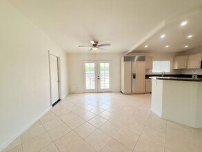 44458 San Juan Ave in Palm Desert, CA - Foto de edificio - Building Photo