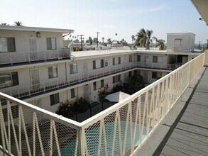 4015 W Adams Blvd in Los Angeles, CA - Building Photo - Building Photo