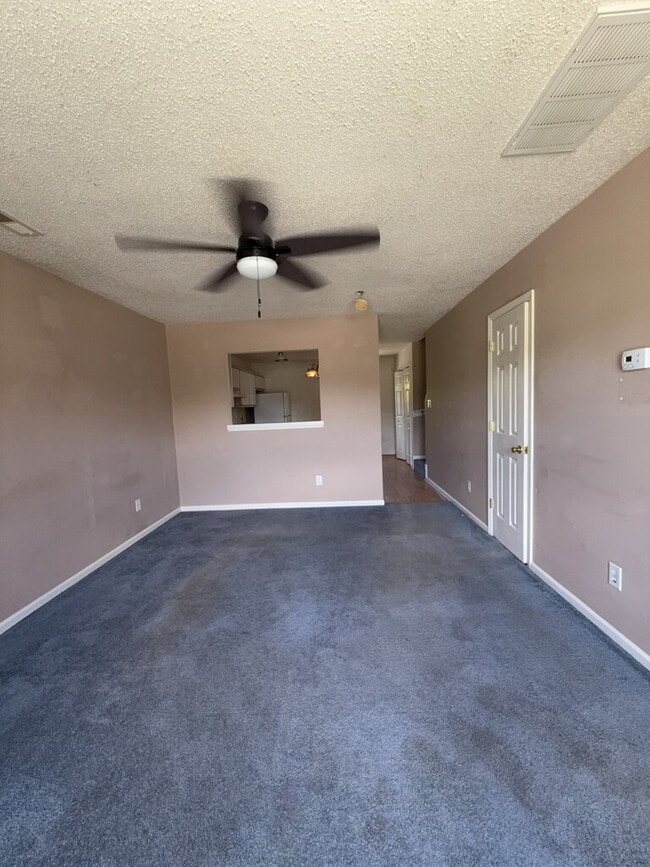 111 Fairwood Ct in Jacksonville, NC - Building Photo - Building Photo