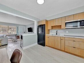 320 Walnut St in Hollywood, FL - Building Photo - Building Photo