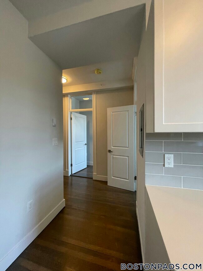 77 Park Dr, Unit 14