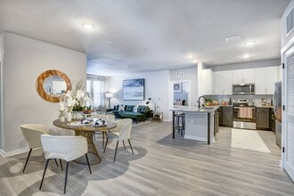 The Napier in Daytona Beach, FL - Building Photo - Building Photo