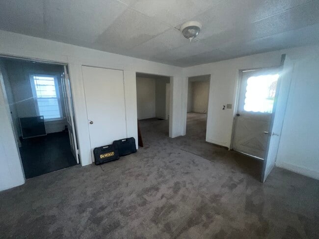 610 E 3rd St in Elmira, NY - Building Photo - Building Photo