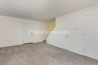 3512 SE 61st Ave in Portland, OR - Building Photo - Building Photo