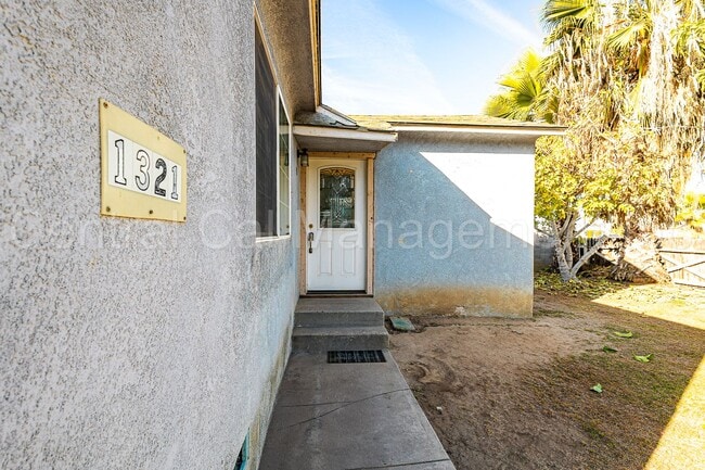 1321 Washington Ave in Bakersfield, CA - Building Photo - Building Photo
