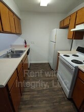 227 Dixie Dr in Tallahassee, FL - Foto de edificio - Building Photo