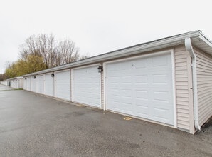 Roland Lane Estates in Green Bay, WI - Foto de edificio - Building Photo