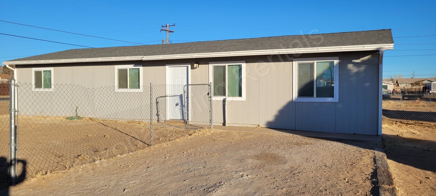 2615 Devlin Ave in Kingman, AZ - Building Photo