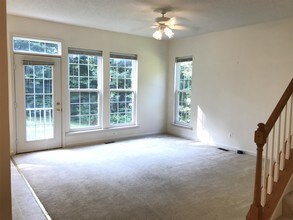 9028 Dahlgren Rd in King George, VA - Building Photo - Building Photo