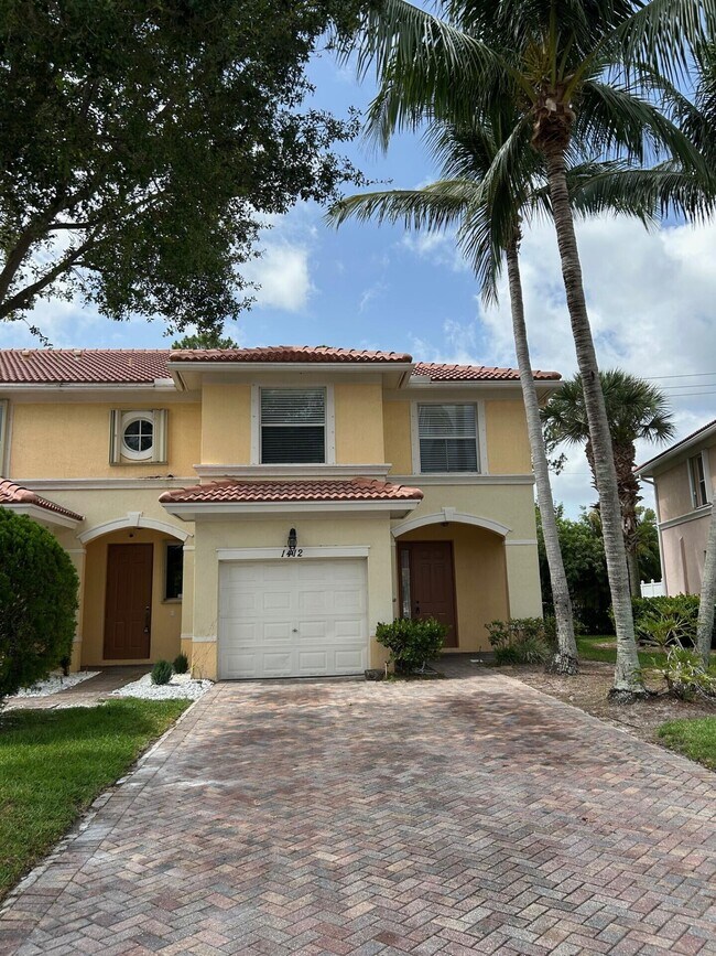 1412 Seminole Palms Dr in Greenacres, FL - Building Photo - Building Photo