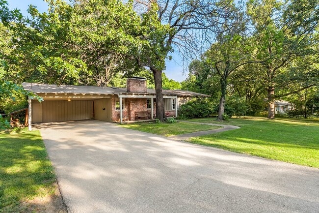 property at 1831 N Greenvalley Ave