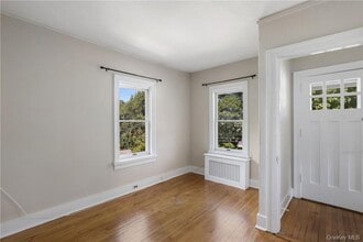 16 Terrace Pl in Mt Kisco, NY - Building Photo - Building Photo