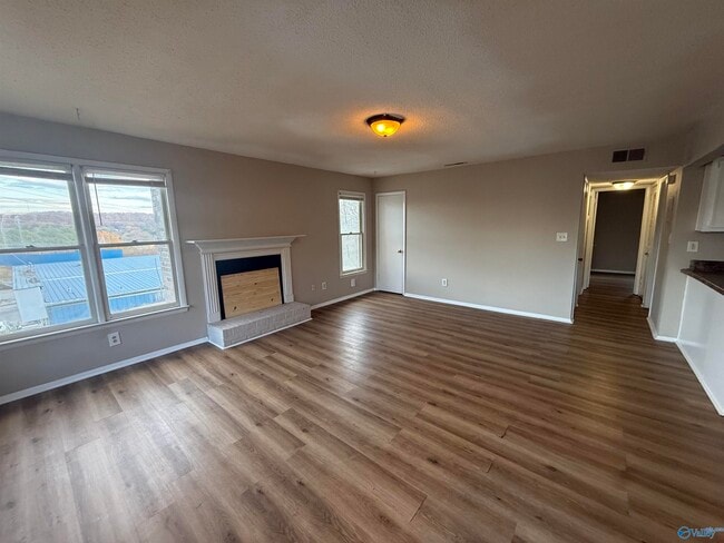 3925 Highridge Dr SW in Huntsville, AL - Building Photo - Building Photo