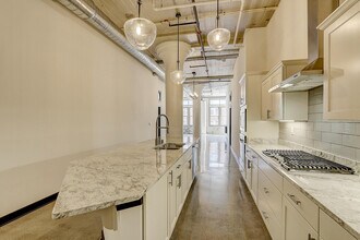 226 N Water St in Milwaukee, WI - Building Photo - Building Photo