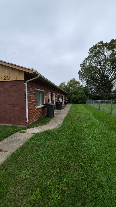 1120 Crocus Dr in Dayton, OH - Building Photo
