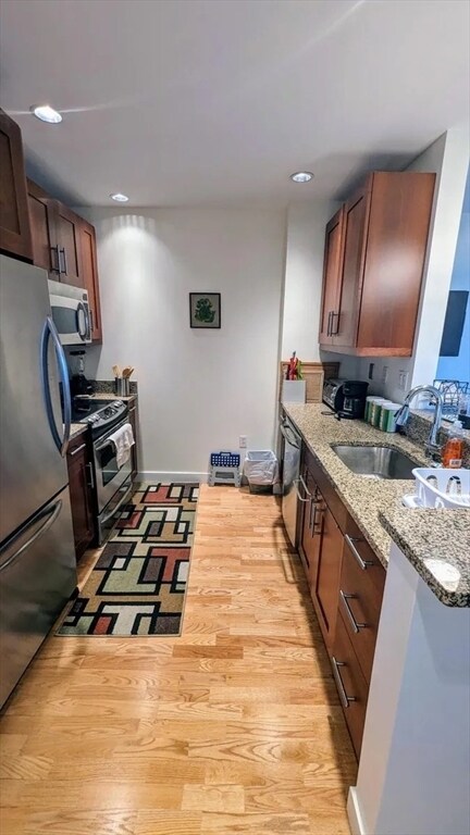 100 Station Lndg, Unit 402 in Medford, MA - Building Photo - Building Photo