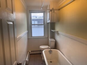 20 Washington Ave in Old Orchard Beach, ME - Building Photo - Building Photo