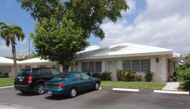 Sabal Apartments in Pompano Beach, FL - Building Photo - Building Photo