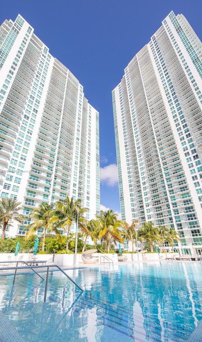 property at 951 Brickell Ave